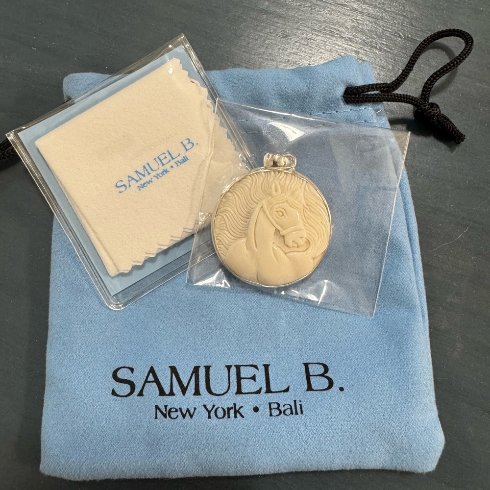 NWOT Samuel B. Silver Horse Pendant
